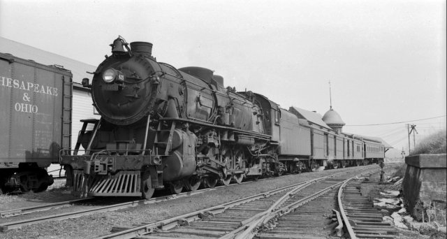 NYOW Liberty with 405 Y on a three steel car train undated OWRHS Archives